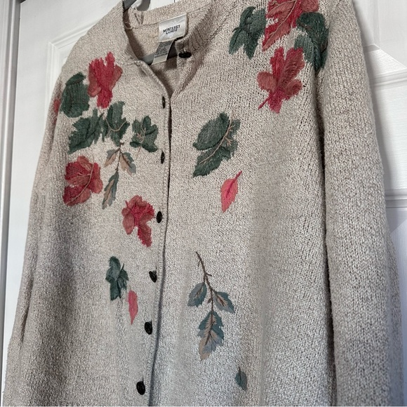 Vintage Monterey Embroidered Leaf Cardigan with buttons - Picture 8 of 15